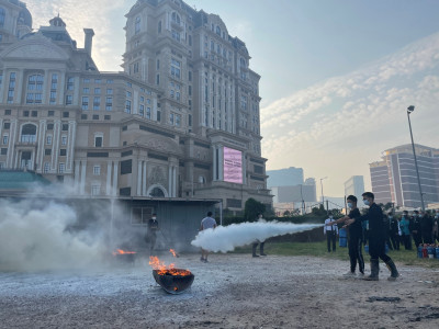 澳娛綜合與消防局合辦滅火筒實習活動