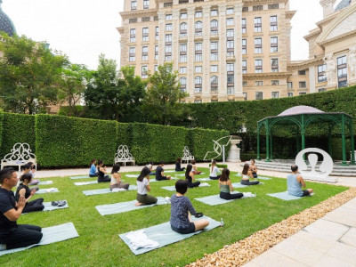 澳娛綜合攜手lululemon以戶外瑜伽療癒身心