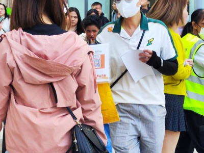 SJM Volunteer Team Participates in &ldquo;Flag-selling Day of the ...