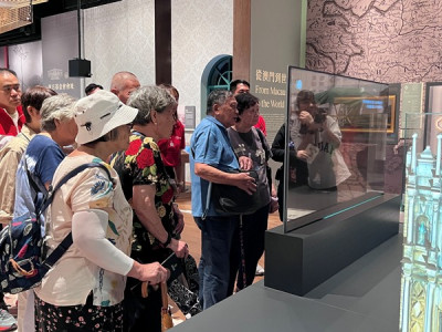 SJM Invites Senior Citizen Visiting Grand Lisboa Palace Art ...