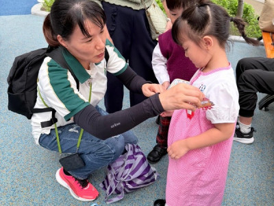 SJM Participates in &ldquo;Thanking Families&rdquo; Joint Street Station...