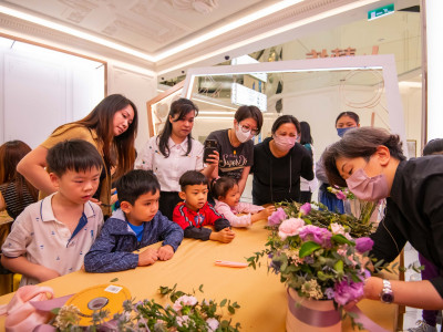 SJM Hosts Mother&#039;s Day Floral Workshop for Families from The...