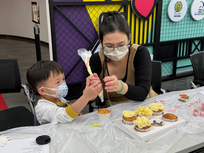 “Colourful Easter Cupcake” parent-child workshop to promote ...