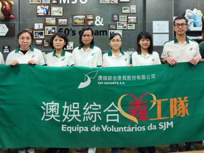 SJM Volunteers Distribute Food at the “Community Canteen Act...