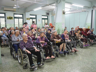 SJM Partners with Caritas Macau to Bring Music to the Elderl...