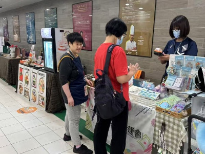 Macau Special Olympics Sets Up Charity Booth at Grand Lisboa...