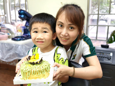 SJM Participates in an Easter-Themed Cake Parent-Child Works...