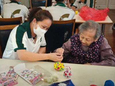 SJM Holds &ldquo;My ElderFriend Programme&rdquo; Easter-Themed Activity