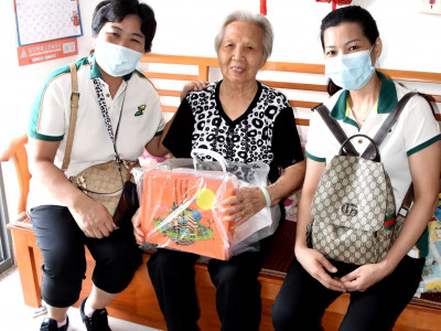 SJM sends warm greetings to Macau’s underprivileged families...